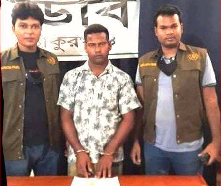 রাণীশংকৈলে ডিবি পুলিশের হাতে ইয়াবাসহ যুবক গ্রেফতার