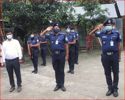 আটোয়ারীতে বীর মুক্তিযোদ্ধার লাশ রাষ্ট্রীয় মর্যাদায় দাফন