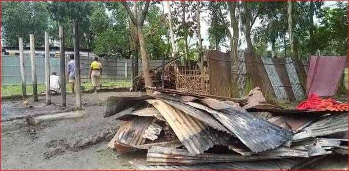 পীরগঞ্জে আগুনে দিনমুজুরের বাড়ি পুড়ে ছাই