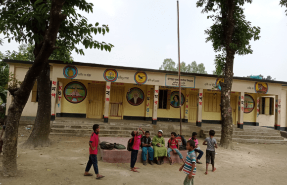 পীরগঞ্জে বাঁশগাড়া সরকারি প্রাথমিক বিদ্যালয়ের শিক্ষকদের অনিয়ম- স্বেচ্ছারারিতা