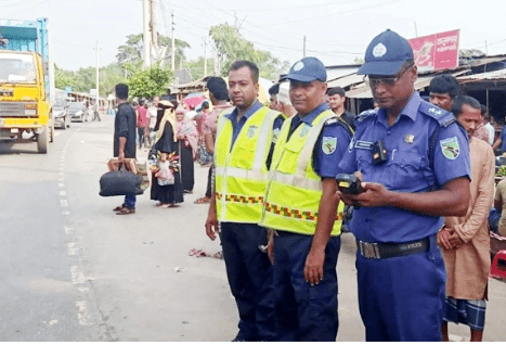 পদ্মা সেতু: থ্রি-হুইলার বন্ধে হাইওয়েতে পুলিশ