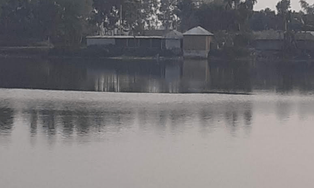 পঞ্চগড়ে কর্তৃপক্ষের নাকের ডগার উপর দিয়ে কাজল দিঘী ঘিরে গড়ে উঠছে অবৈধ স্থাপনা ?